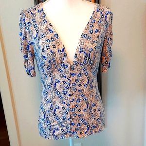 FREE PEOPLE NWOT Women's  gathered sleeve soft- stretchy cotton V- neck T